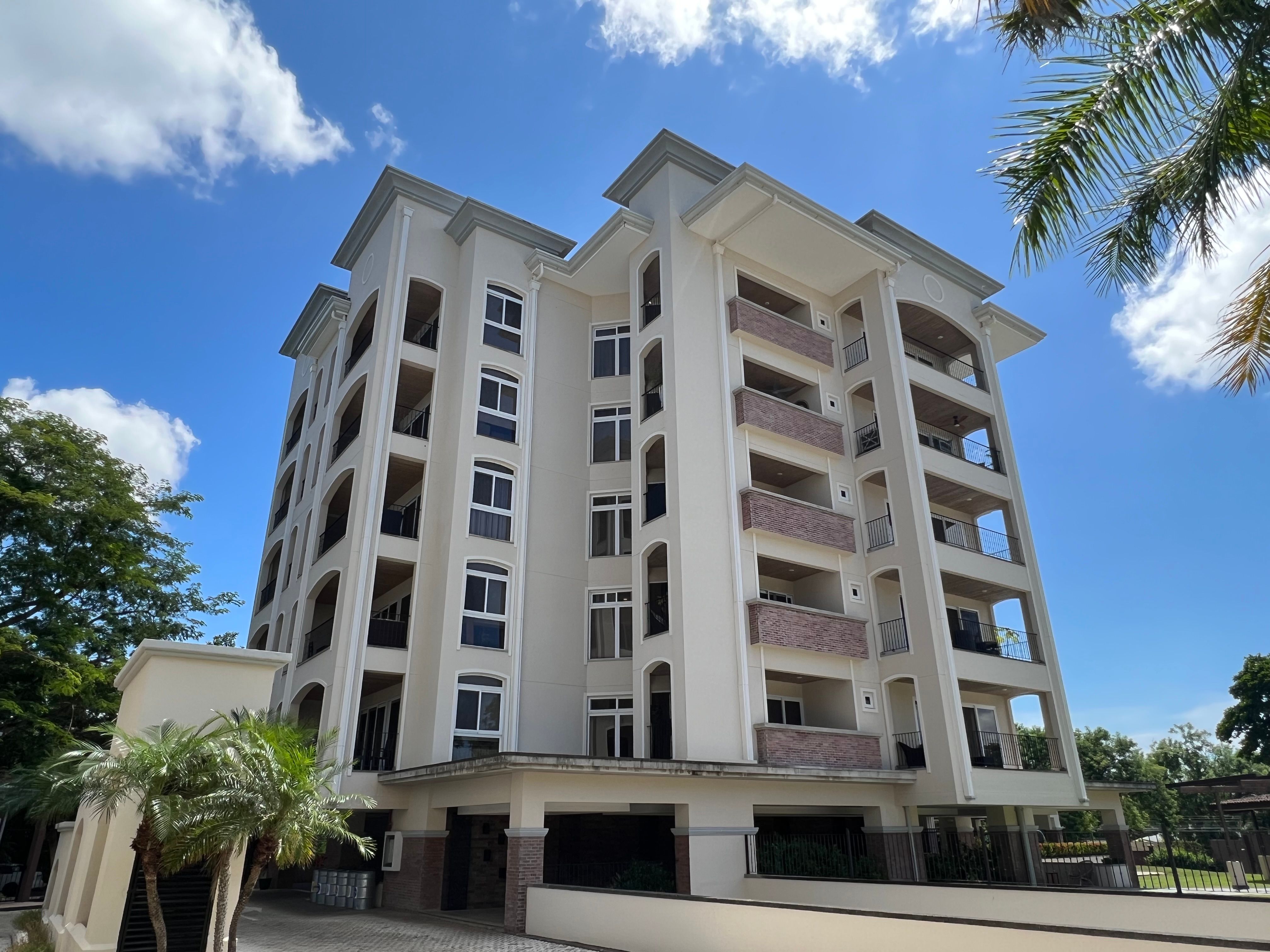 Modern luxury residential condominium in Costa Rica - Condominio Residencial Peninsula - Playa Langosta, Tamarindo, Costa Rica
